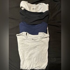 Hanes men’s undershirts 4-pack size small